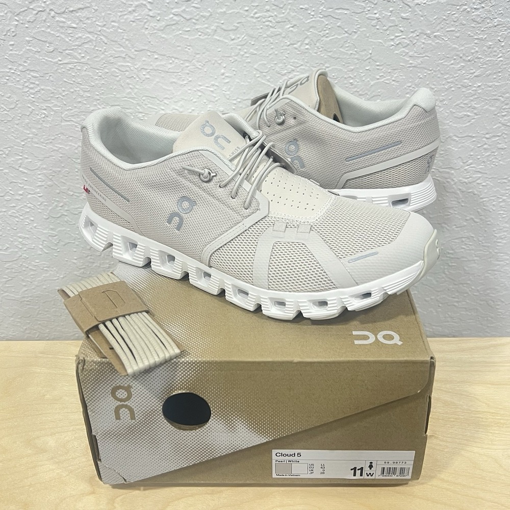 On Running Cloud 5 Pearl/White Breatheable Shoes Women Size 11 Light Brand New